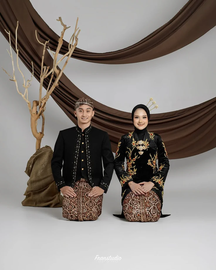 Save the date photo